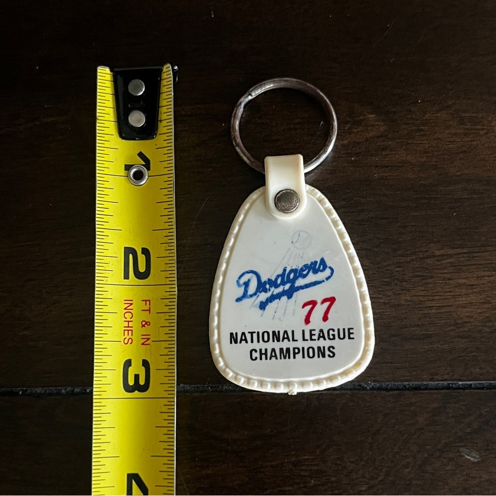 1977 Los Angeles Dodgers National League Champions Key Chain - Picture 6 of 7